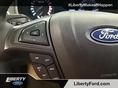 Photo 5 of 69 of 2019 Ford Edge SE