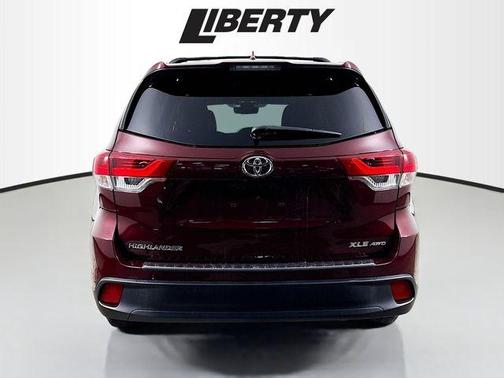 2018 Toyota Highlander SE
