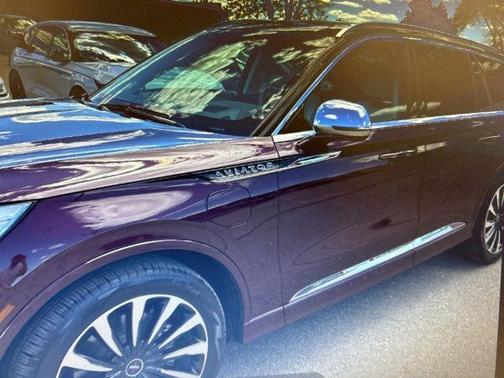 Burgundy Velvet Metallic Tinted Clearcoat 2022 Lincoln Aviator Black Label Grand Touring