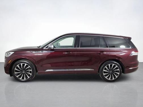 Burgundy Velvet Metallic Tinted Clearcoat 2022 Lincoln Aviator Black Label Grand Touring