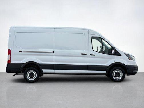 2025 Ford Transit-250 148 WB Medium Roof Cargo