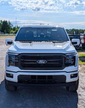 Star White Metallic Tri-Coat 2026 Ford F-150 Lariat
