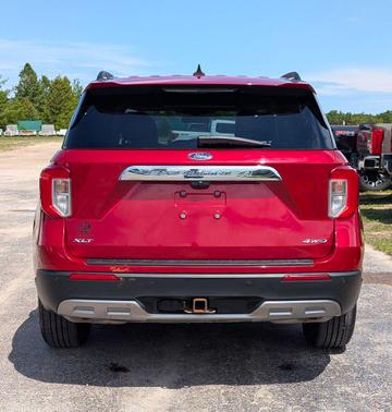 Rapid Red Metallic Tinted Clearcoat 2022 Ford Explorer XLT