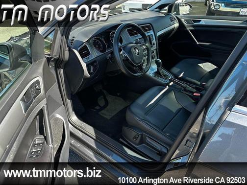 2015 Volkswagen Golf SportWagen TSI SE 4-Door