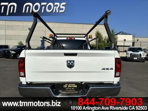 2017 RAM 2500 Tradesman Regular Cab 4x4 8' Box