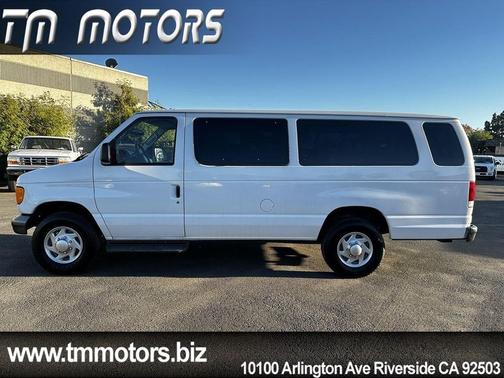 2004 Ford E350 Super Duty XL Wagon