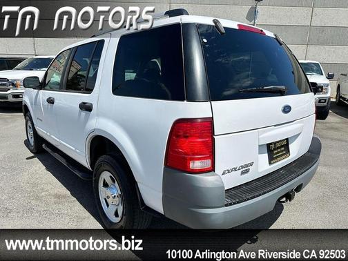 Oxford White Clearcoat 2002 Ford Explorer XLS