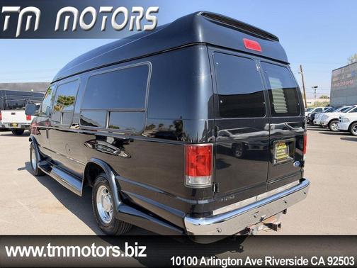Black Clearcoat 2007 Ford E250 Base