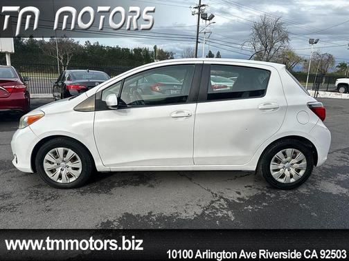 2012 Toyota Yaris LE