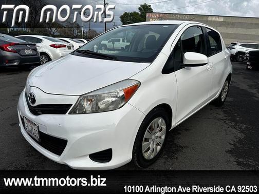 2012 Toyota Yaris LE