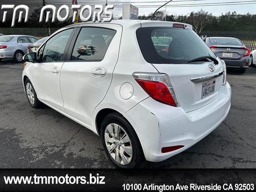 2012 Toyota Yaris LE