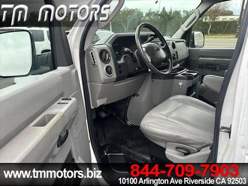2009 Ford E350 Super Duty XLT