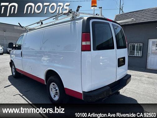 Summit White 2011 Chevrolet Express 2500 Work Van