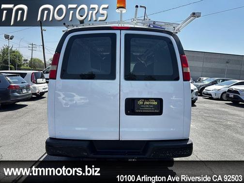Summit White 2011 Chevrolet Express 2500 Work Van