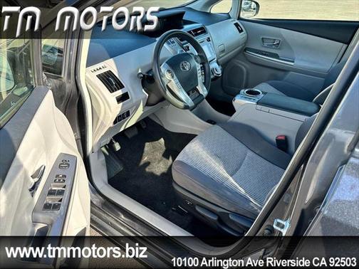 2017 Toyota Prius v Three