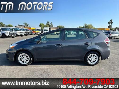 2017 Toyota Prius v Three