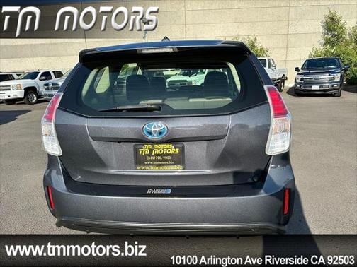 2017 Toyota Prius v Three