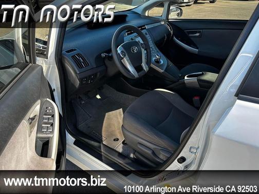 Super White 2014 Toyota Prius Plug-in Base