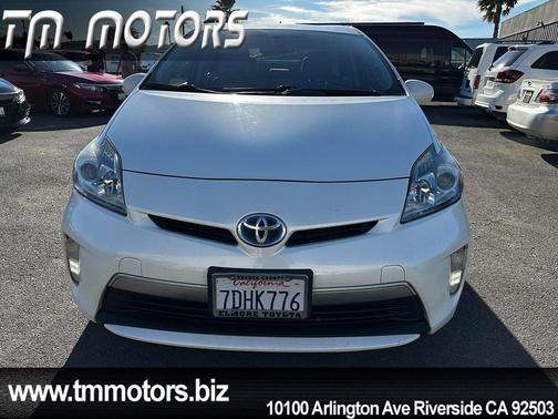 Super White 2014 Toyota Prius Plug-in Base