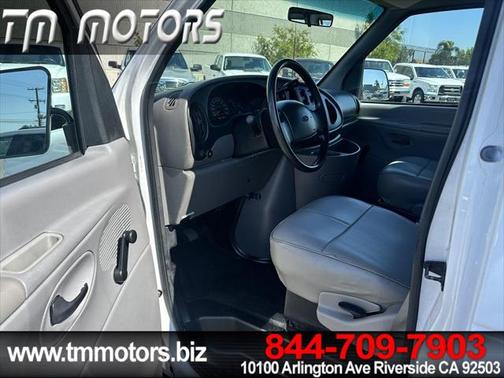 1999 Ford E350 Super Duty XL Wagon