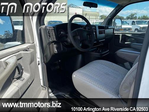 Summit White 2006 Chevrolet Express 2500 Work Van