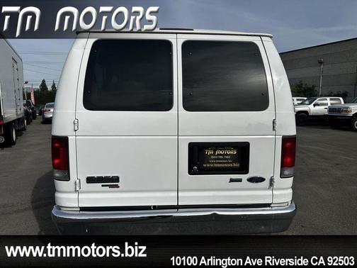 2011 Ford E350 Super Duty XLT