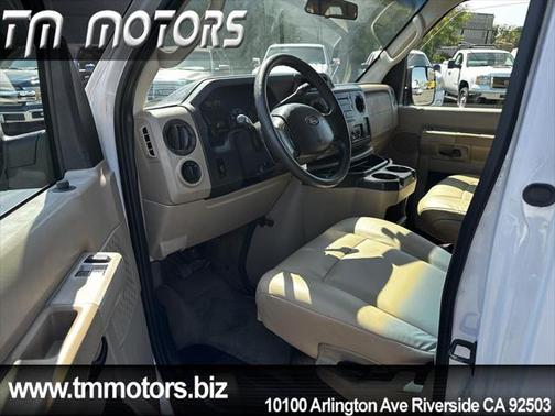 2011 Ford E350 Super Duty XLT