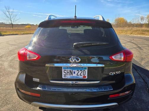 2017 INFINITI QX50 Base