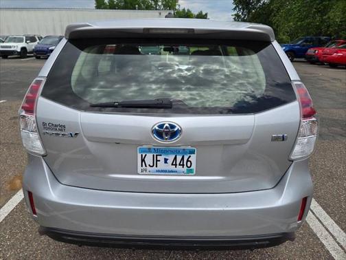 2015 Toyota Prius v Five