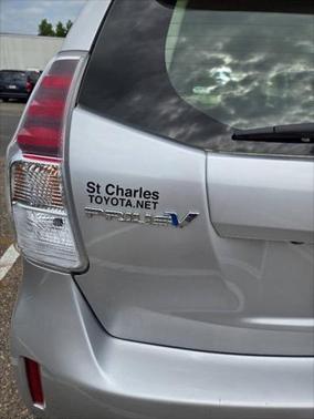 2015 Toyota Prius v Five
