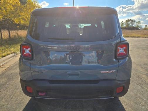 2018 Jeep Renegade Trailhawk