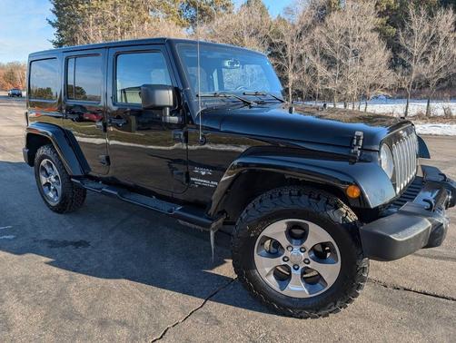 2017 Jeep Wrangler Unlimited Sahara