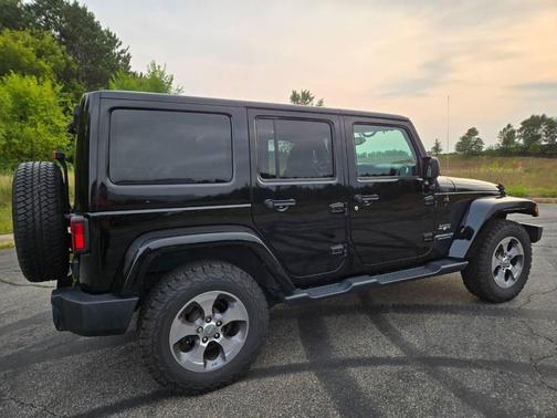 2017 Jeep Wrangler Unlimited Sahara