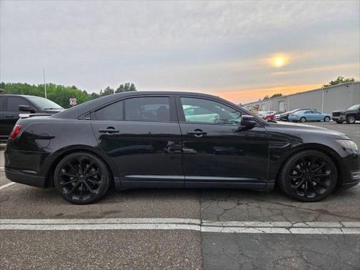 2014 Ford Taurus SHO