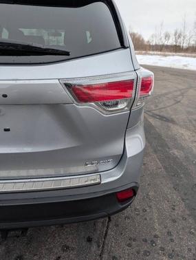 2016 Toyota Highlander LE