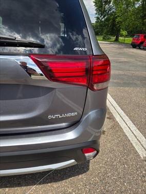 2017 Mitsubishi Outlander ES
