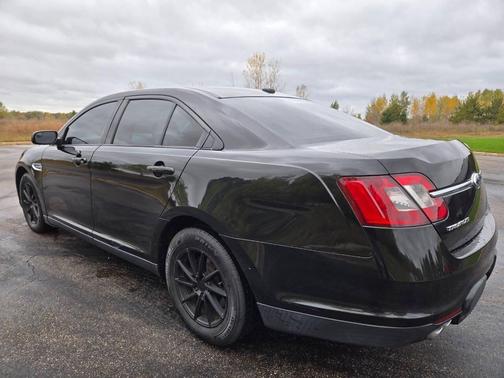 2012 Ford Taurus SE