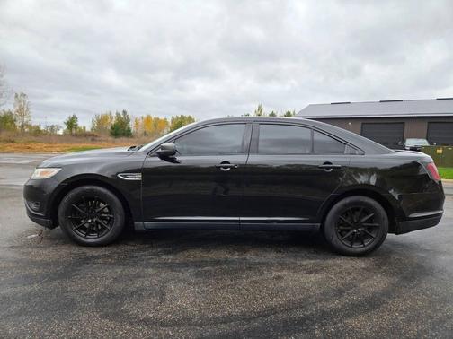 2012 Ford Taurus SE