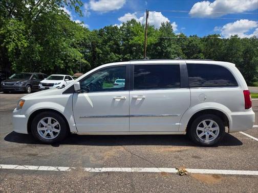 2012 Chrysler Town & Country Touring