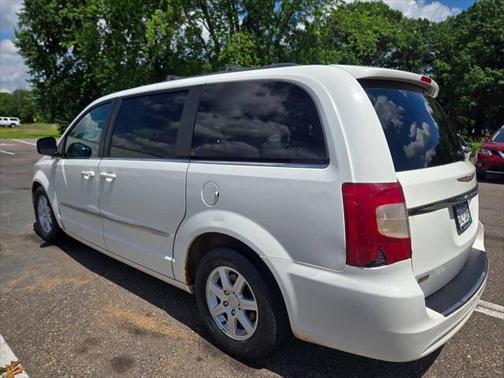 2012 Chrysler Town & Country Touring