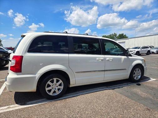 2012 Chrysler Town & Country Touring