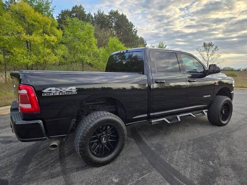 2019 RAM 2500 Big Horn Crew Cab 4x4 6'4' Box
