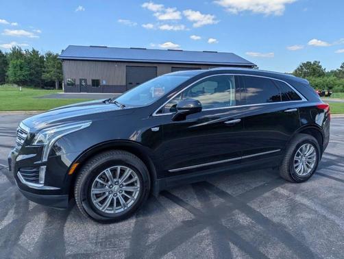 Stellar Black Metallic 2017 Cadillac XT5 Luxury