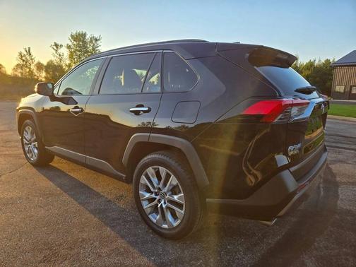 2019 Toyota RAV4 Limited