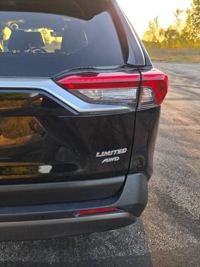 2019 Toyota RAV4 Limited