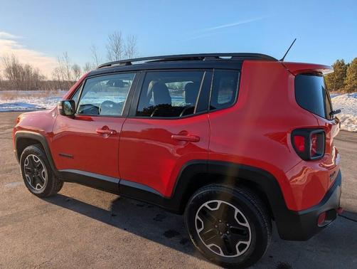 2016 Jeep Renegade Trailhawk