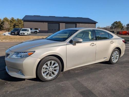 2014 Lexus ES 300h Base