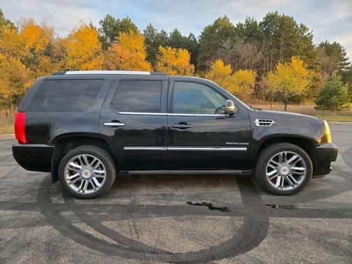 2013 Cadillac Escalade Platinum Edition