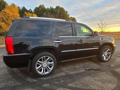 2013 Cadillac Escalade Platinum Edition