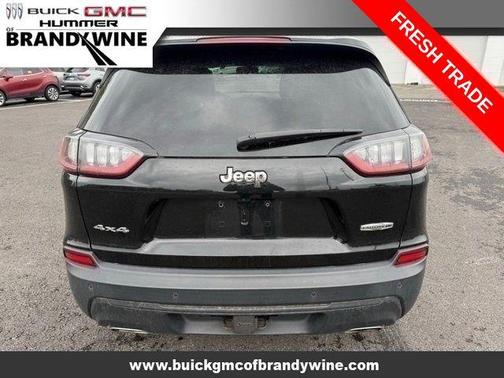 Diamond Black Crystal Pearlcoat 2019 Jeep Cherokee Latitude Plus